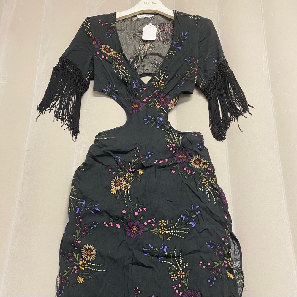 Honey Punch Womens Dress Small Maxi Floral Side Back Cutouts Fringe Bohemian NWT - Picture 3 of 12
